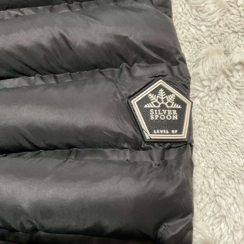 Silver Spoon Puffer Jacket - Picture 3 of 9